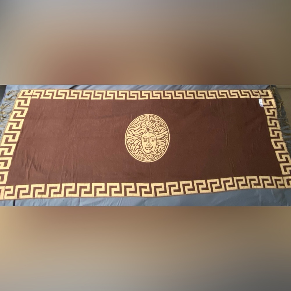 Pashmina Large Brown and Tan Medusa Head Shawl